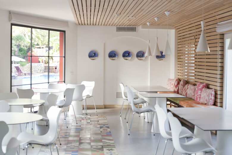 Hotel Cala Sant Vicen�