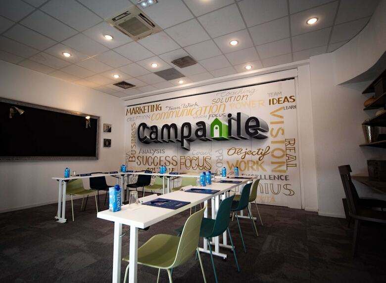 Hotel Campanile Nice Aeroport