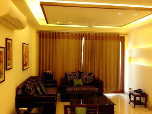 Woodpecker Service Apartments - Green Park