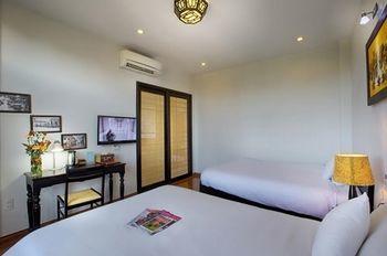 Hotel Riverside Impression Homestay