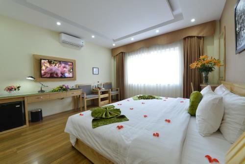 Blue Hanoi Inn Hotel