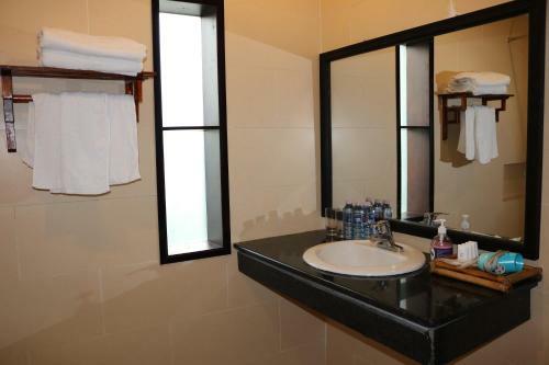 Green Areca Villa