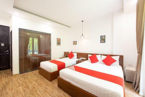 Hostal Happy Moon Guest House