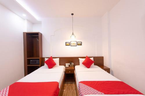 Hostal Happy Moon Guest House