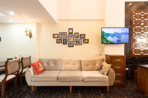 Hostal Happy Moon Guest House