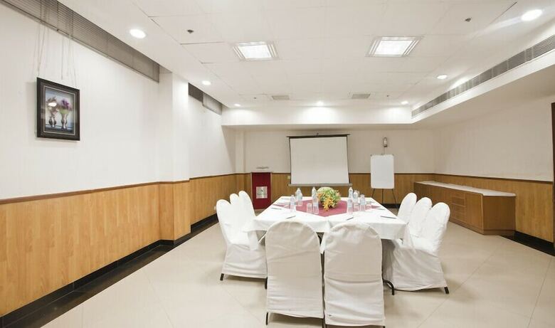 Hotel Chirag Residency