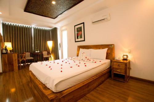Rex Hotel & Apartment