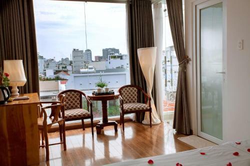 Rex Hotel & Apartment