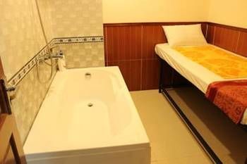 Van Mieu 2 Hotel
