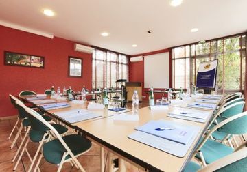 Hotel Kyriad - Nimes Ouest