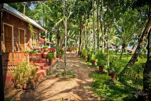 Hostal Ashtamudi Villas