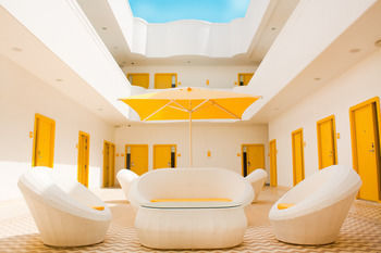 Hotel Bloomrooms @ New Delhi Railway Station