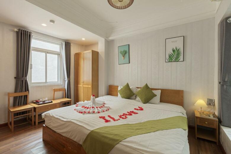 Hanoi Central Park Hotel