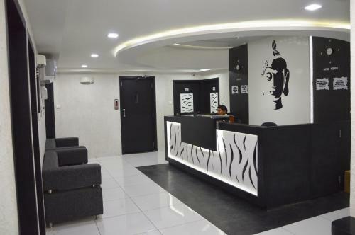 Hotel Paramount Inn