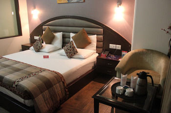 Hotel Oyo Premium Dwarka Sector 7