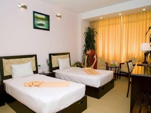 Dong Kinh B Hotel
