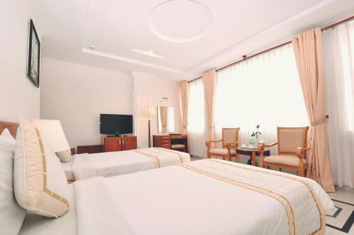 Tan Hoang Long Hotel