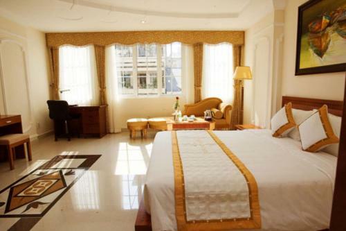 Tan Hoang Long Hotel