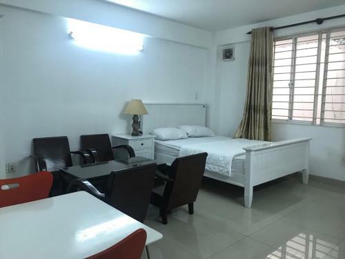 Smiley Apartment 3
