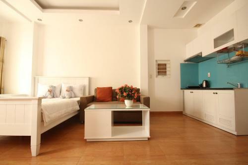 Smiley Apartment 3