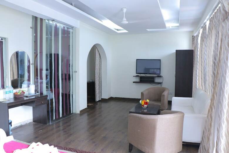 Hotel Anandam Resort