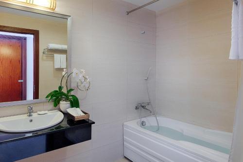 Silverland Central Hotel & Spa