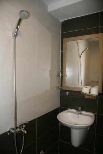 Yen Trang 2 Hotel