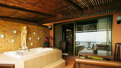Hotel Samui Bayview Resort & Spa