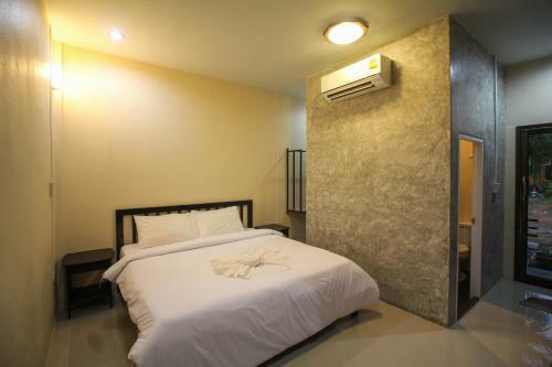Koh Jum Hostel