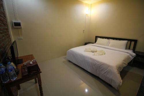Koh Jum Hostel