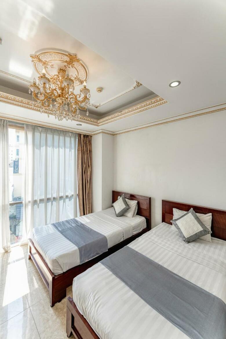 Happy Land Hotel