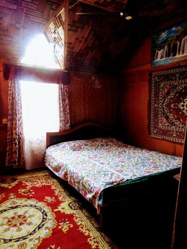 Houseboat Royal Lodge