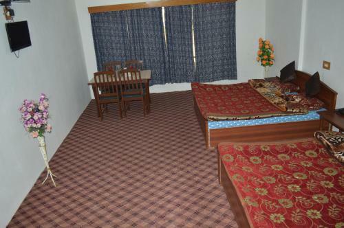 Posada Grand Noora Palace