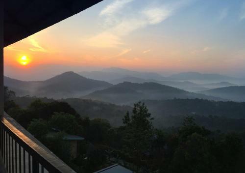 Hotel Poetree Sarovar Portico, Thekkady