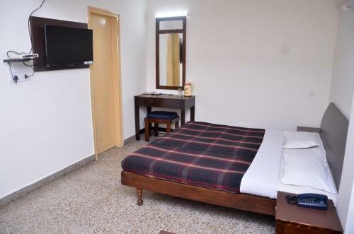 Gautam Hotel