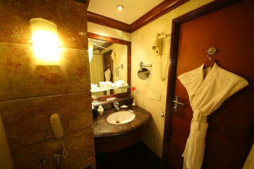 Welcomhotel Grand Bay - Member Itc Hotel Group