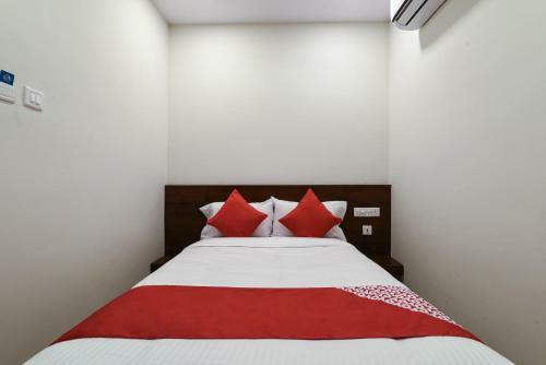 Hotel Blue Moon