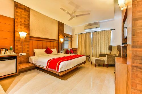 Shining Sand Beach Hotel