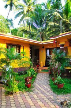 Hostal Yellow House