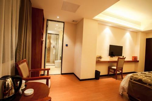 Wanfu Century Hotel