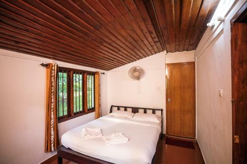 Hotel Crescent Residency