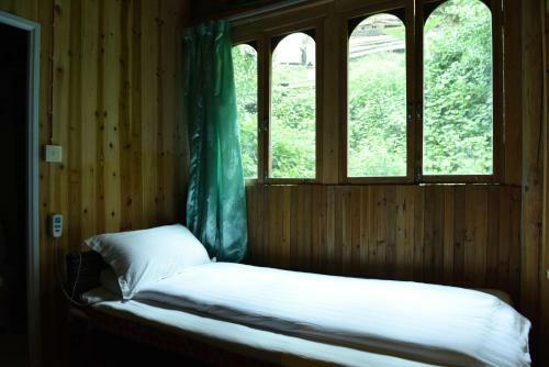 Hostal Longji Terrace Wood House