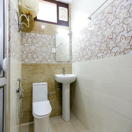 Bed & Breakfast New Varuni House