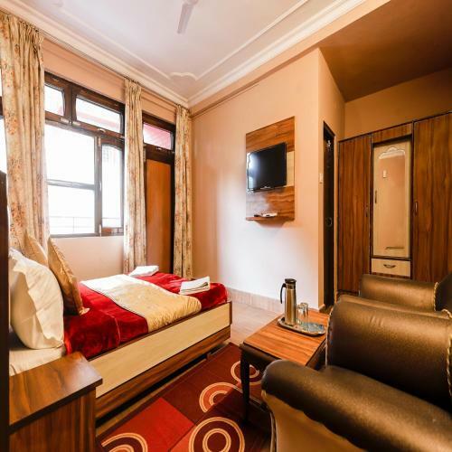 Bed & Breakfast New Varuni House