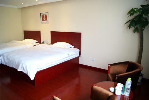 Greentree Inn Jiangxi Nanchang Bayi Square Express Hotel