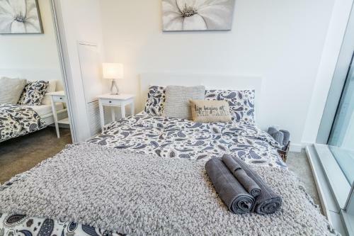 Apartamento Aoc Suites - Two Bedroom Condo - City/cn Tower View