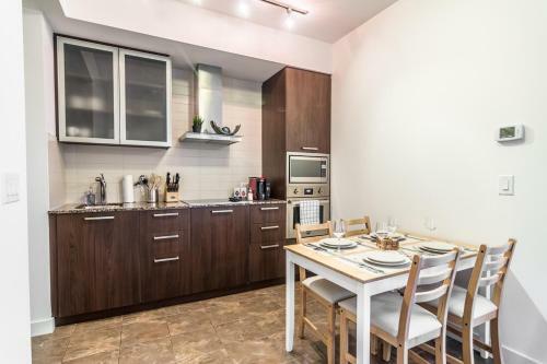 Apartamento Aoc Suites - Two Bedroom Condo - City/cn Tower View