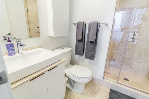 Apartamento Aoc Suites - Two Bedroom Condo - City/cn Tower View