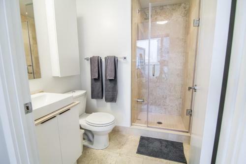Apartamento Aoc Suites - Two Bedroom Condo - City/cn Tower View