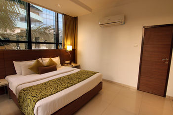 Hotel Oyo Premium Andheri East Seepz